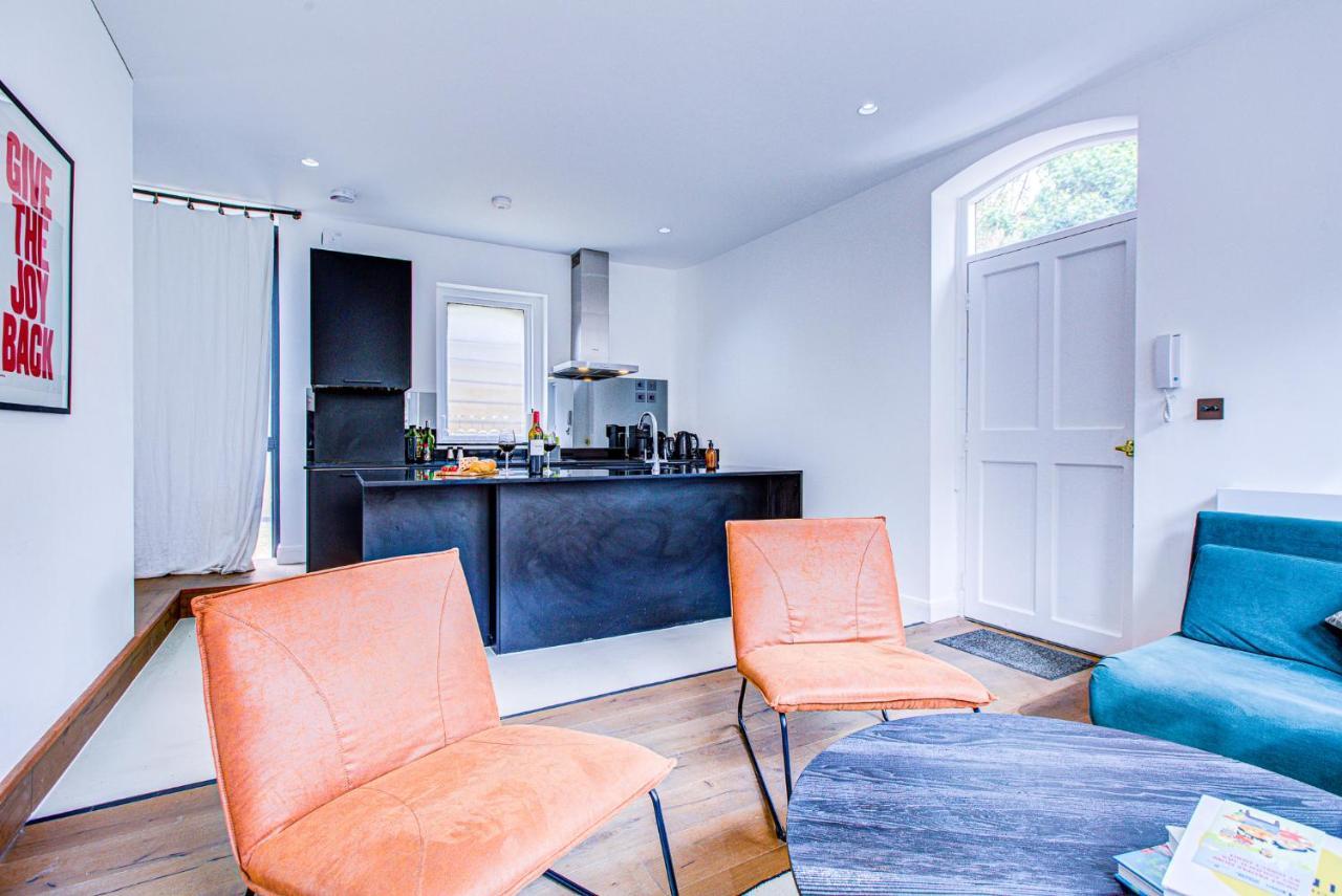Charming 1br In A Gated Complex And A Short Walk From Queens Park Tube Apartament *